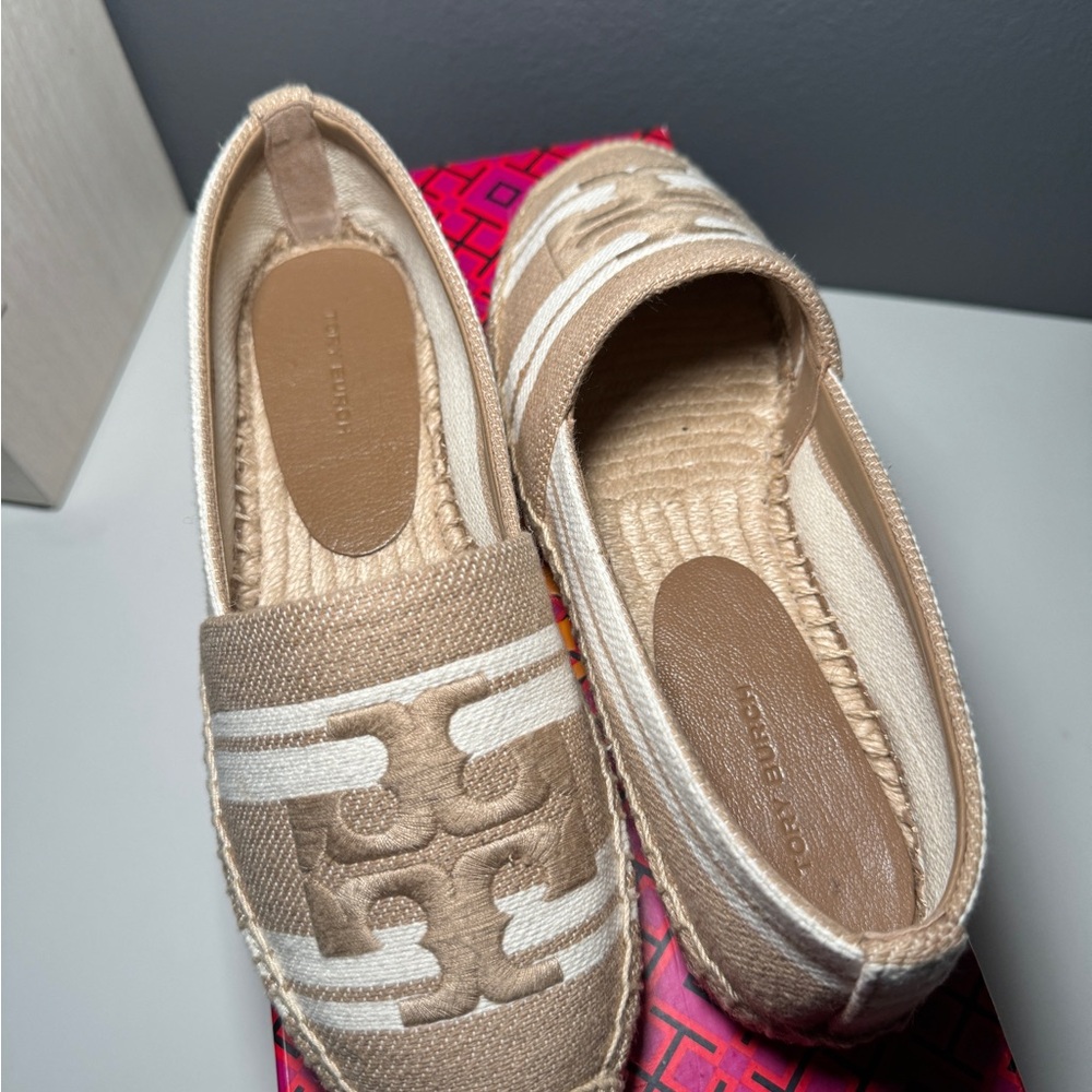 Brand New Tory Burch Double T Jacquard Espadrille with Box and Dustbag Size 5.5 - Picture 2 of 5